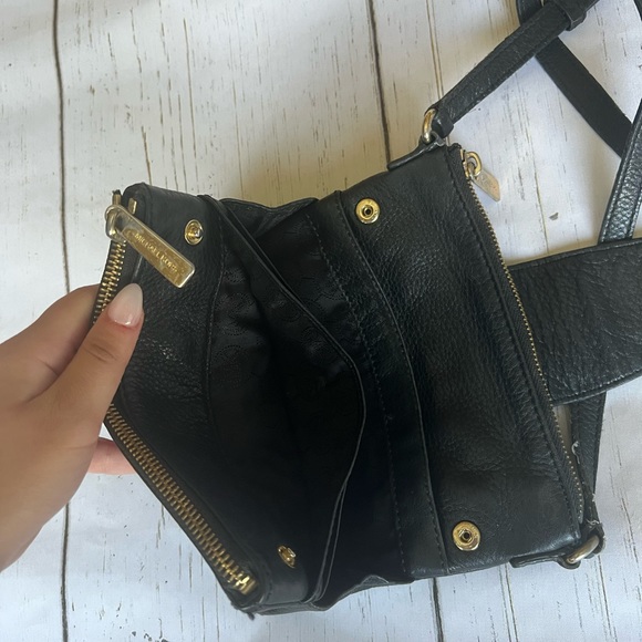 Michael Kors black purse - Picture 4 of 8